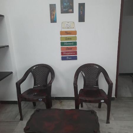 White House- 1Bk Pleasant Apartment With Open Terrace Coimbatore Buitenkant foto